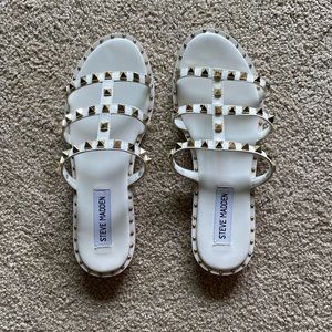 NEW Women’s Steve Madden Sandals White Studded 6